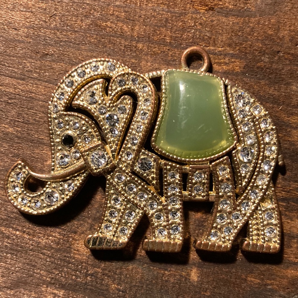 Monet Elephant Pendant